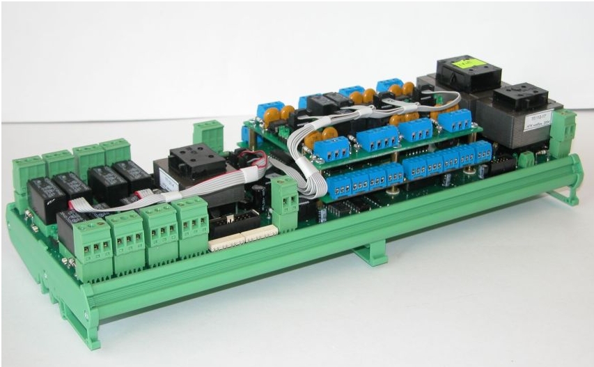 Контроллер КММ-32-2В для управления компрессорно-конденсаторным холодильным агрегатом
